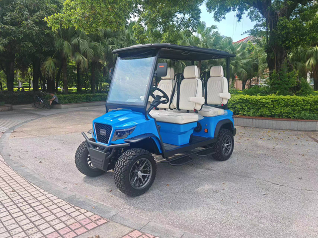 Golf's Latest European And American Regulations And Standards: Automotive-grade One-piece Laminated Glass Windshield, Integrated Frame Structure, Standard Wipers, LenToEV Four-seat Forward-facing Golf